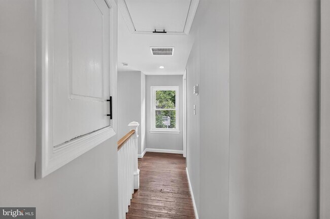 Building Photo - 4469 Silverwood St