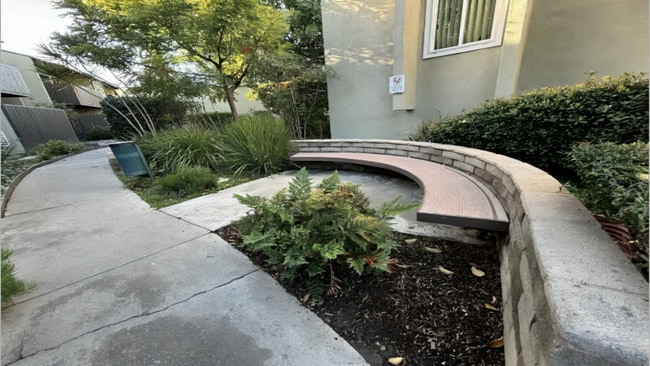 Building Photo - Modern Culver City Gem: Spacious 2-Bed Con...