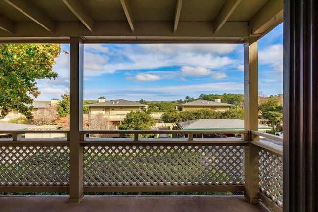 Building Photo - 230 Pheasant Ridge Rd