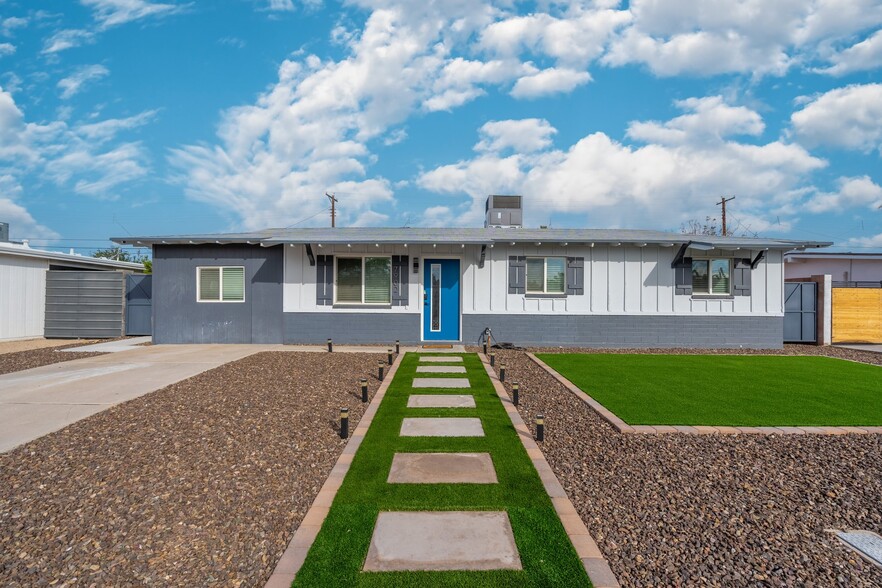 Building Photo - 7902 E Latham St