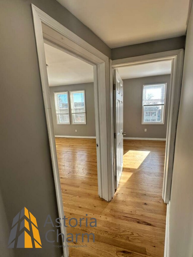 Building Photo - 3004 Clifton Ave