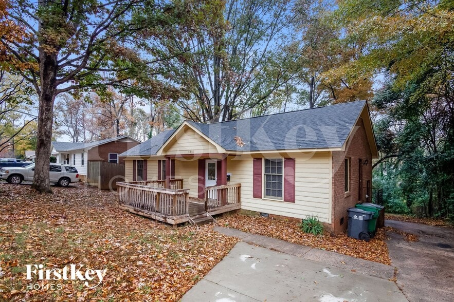 Building Photo - 4901 Delivau Dr