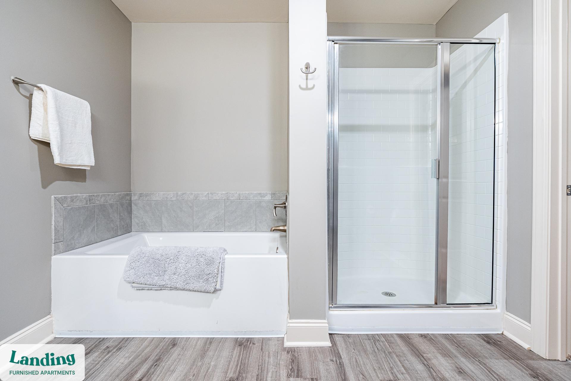 Building Photo - 305 Laredo Dr