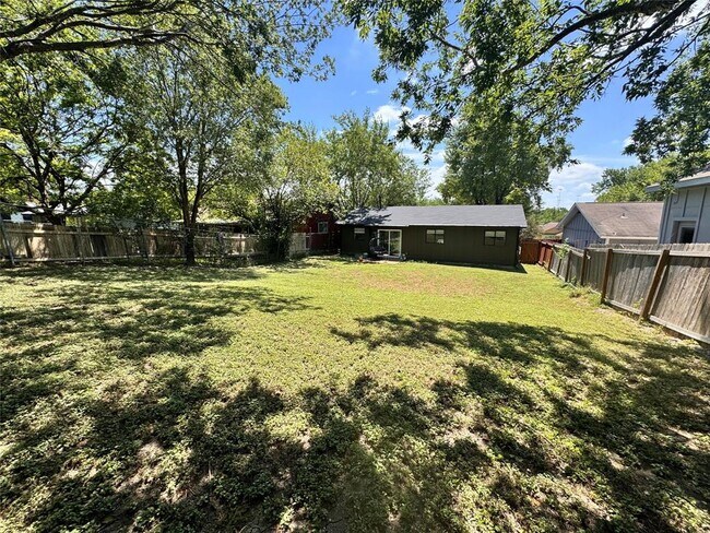 Building Photo - 6908 Pondsdale Ln