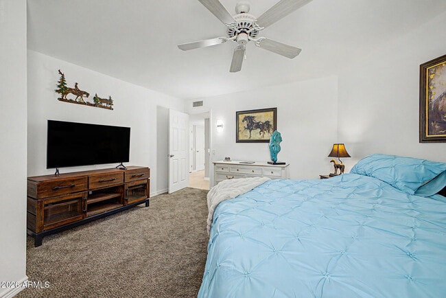 Building Photo - 10454 W Palmeras Dr