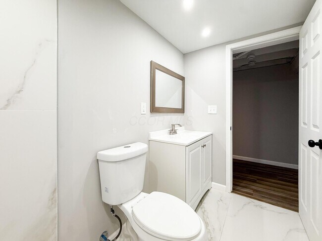 Building Photo - 1828 Bairsford Dr