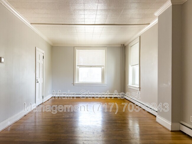 Building Photo - 139 S 29th St