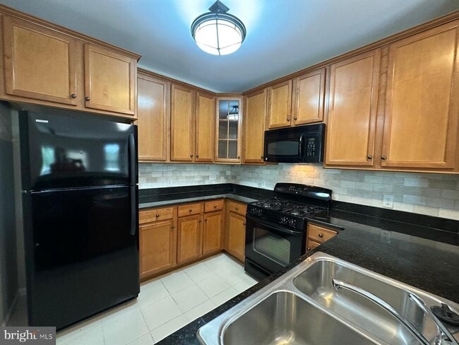 Building Photo - 1424 Colts Cir