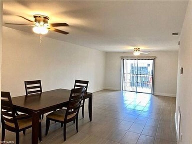 Building Photo - Unfurnished Remodeled Unit