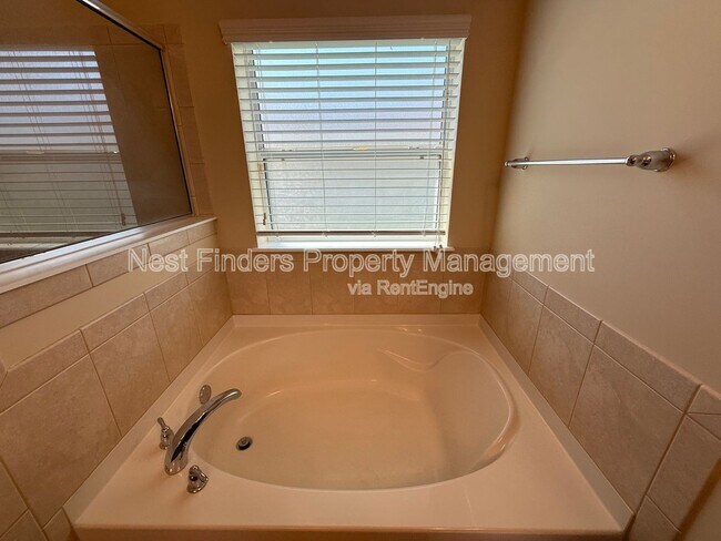 Building Photo - 4786 Yacht Ct