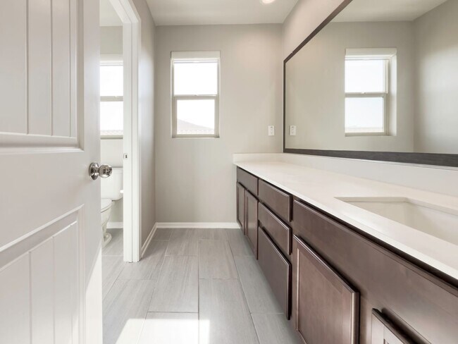 Building Photo - Beautiful 2 Story 5 Bedroom SOLAR Home + L...