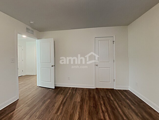 Building Photo - 108 Ashton Dr