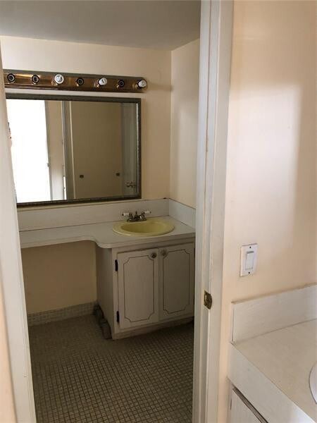 Building Photo - 1700 NE 191st St