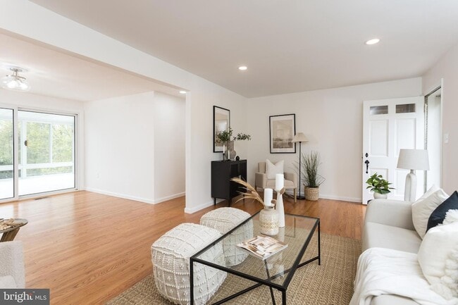 Building Photo - 16742 Ridge Rd