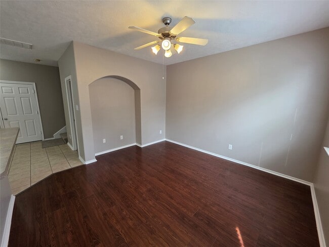 Building Photo - 94 N Burberry Park