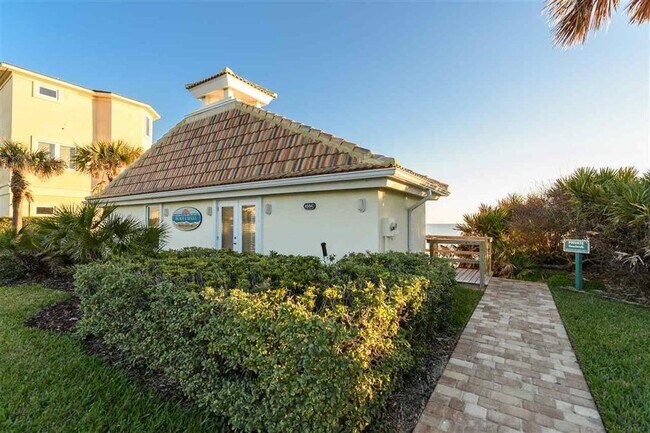 Building Photo - 208 Somerset Ct