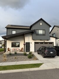 Building Photo - 77 Horseshoe Lp