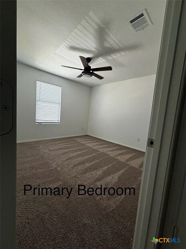 Building Photo - 2436 Hunter Peak