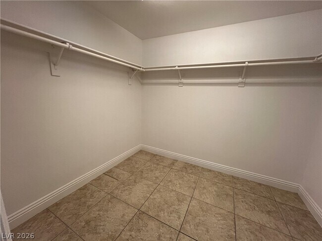 Building Photo - 9460 Glendora Valley St