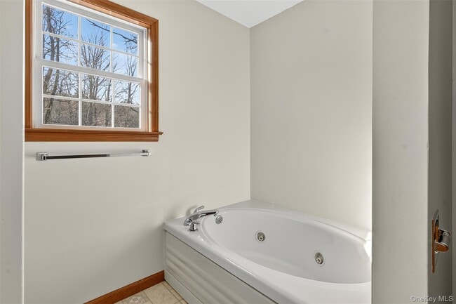 Building Photo - 98 Black Creek Rd