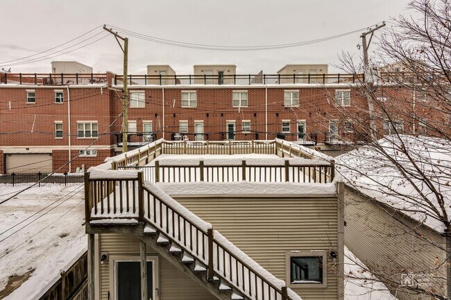 Building Photo - 1506 W Wilson Ave