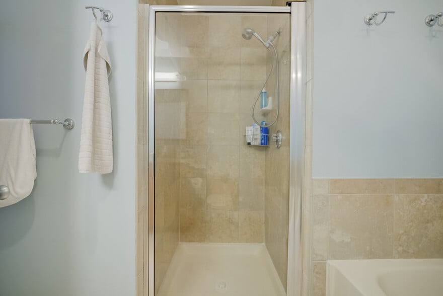 Master Bathroom - 2020 12th St NW