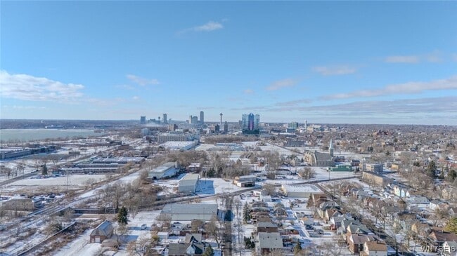 Building Photo - 1968 Mackenna Ave