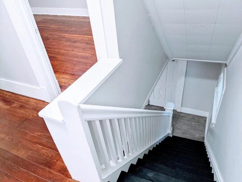 Building Photo - 506 15th St