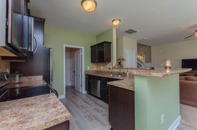 Building Photo - 219 Peggy's Trce