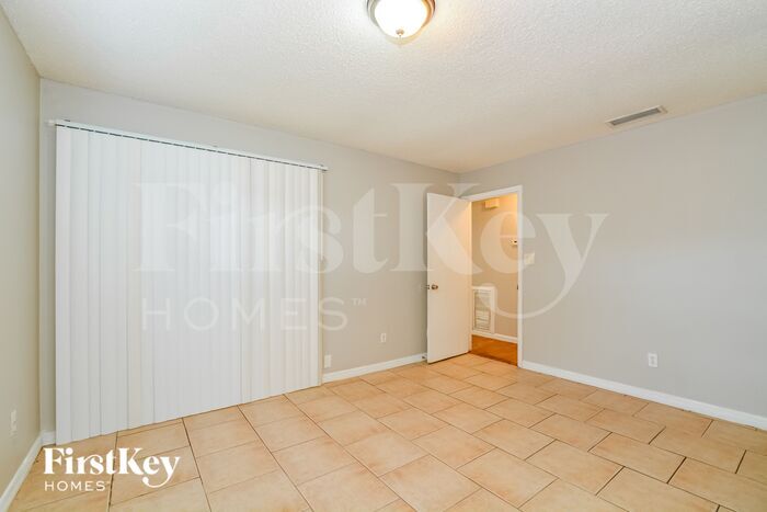 Building Photo - 1836 Columbine Dr