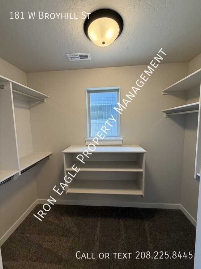 Building Photo - 181 W Broyhill St