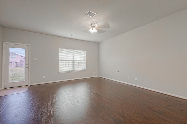 Building Photo - 20630 Stout Dr
