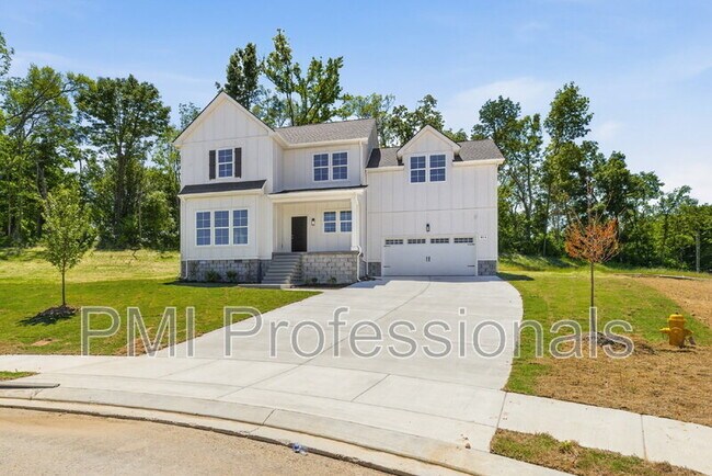 Building Photo - 406 Legends Court