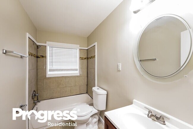 Building Photo - 924 Charles Ct