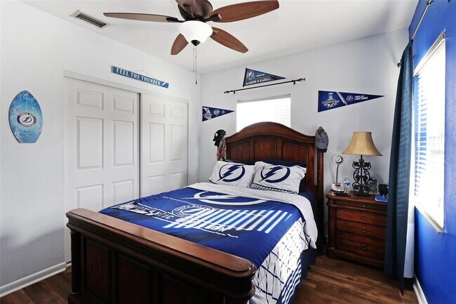 Building Photo - 18423 Swan Lake Dr