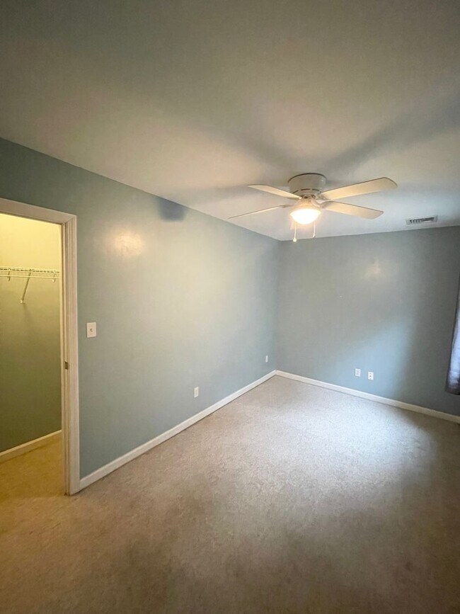 Building Photo - Awesome 3 or 4 Bedroom Single-Family Home in Troy Hill- 3 Level Deck and Central Air!