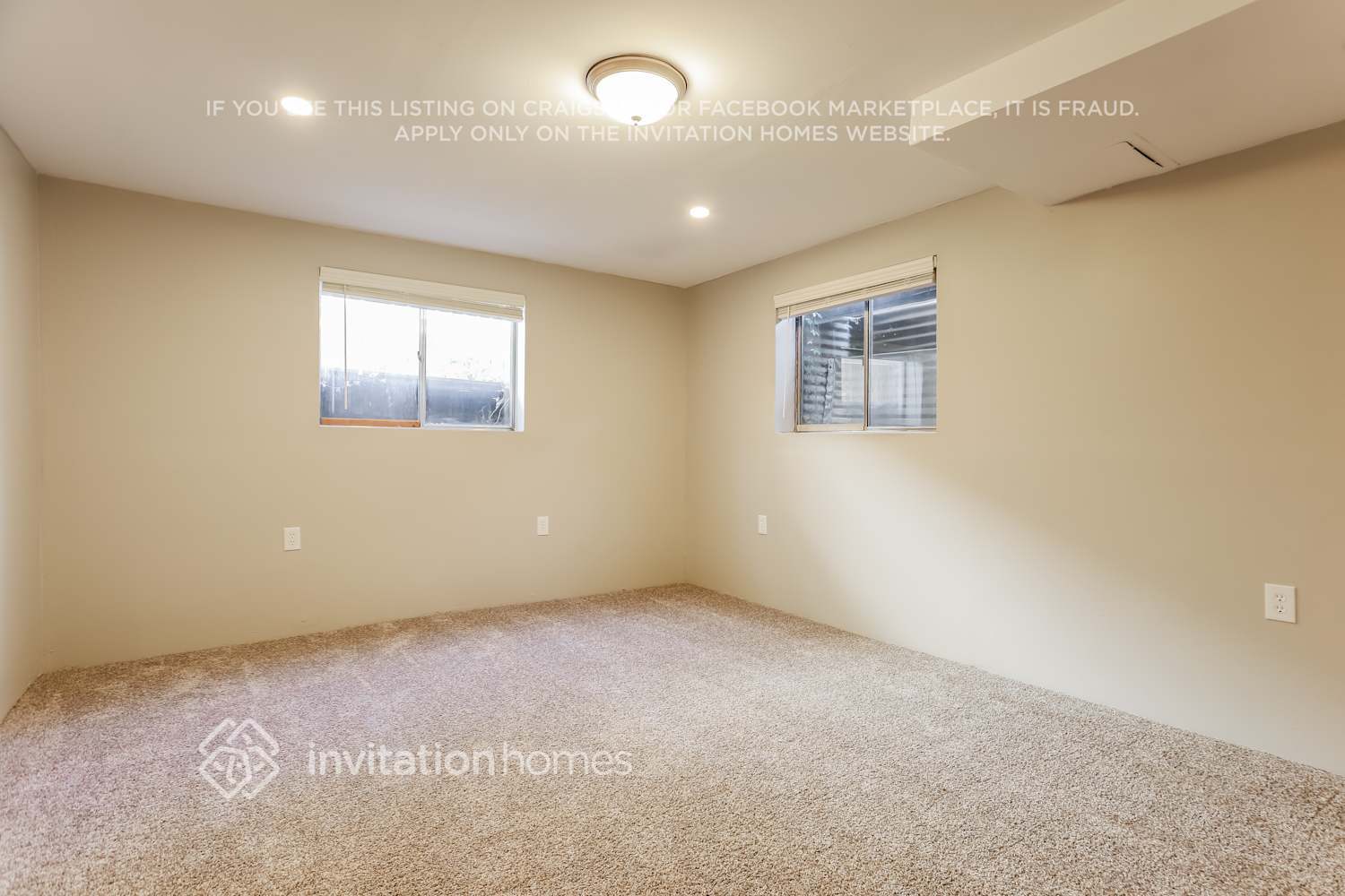 Building Photo - 2617 S Salida St