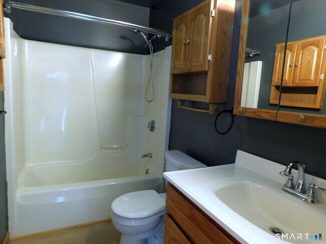 Building Photo - 60 Osga Ln