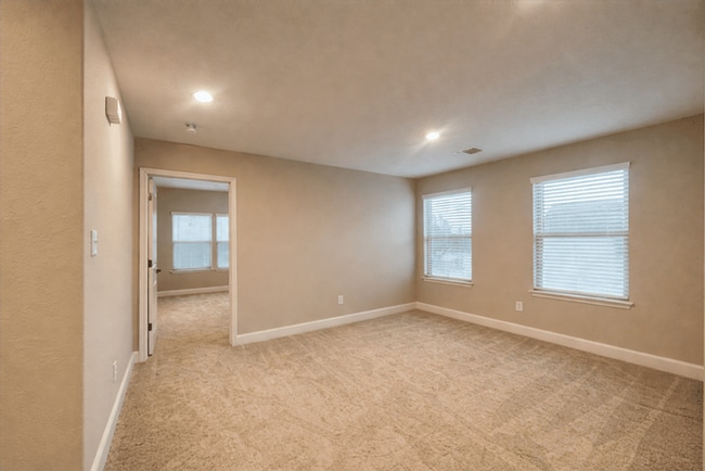 Building Photo - 8919 Summerwood Bnd