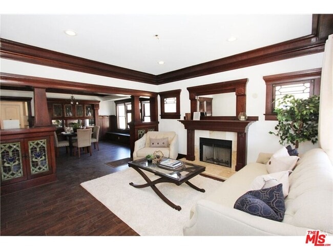 Building Photo - 2345 W 30th St