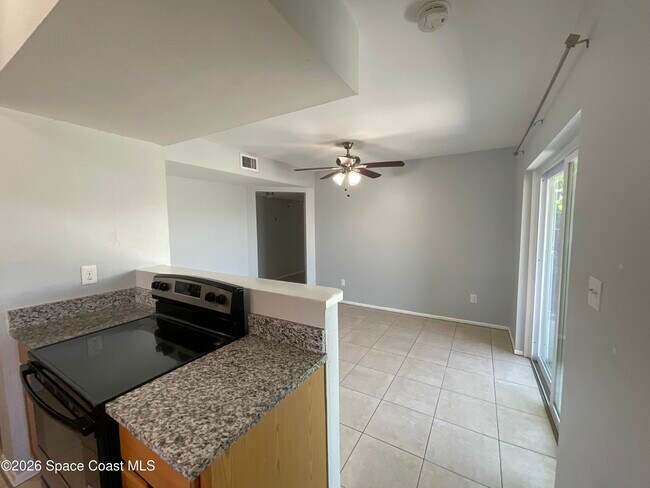 Building Photo - 753 Bianca Dr NE