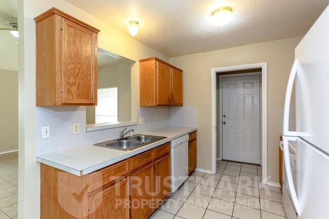 Building Photo - 4409 July Dr