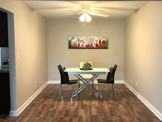 Building Photo - 703 Falcon Dr