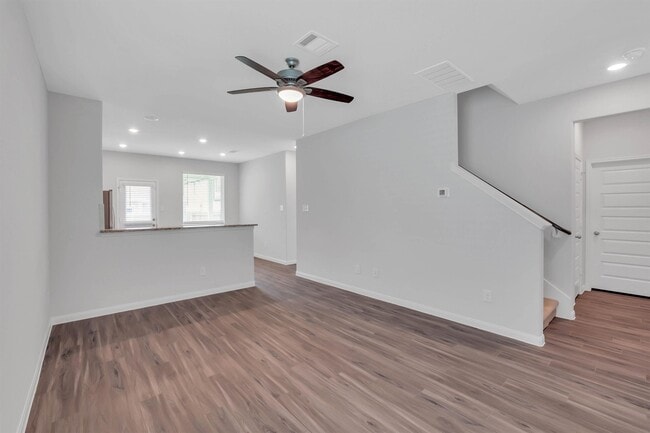 Building Photo - 13336 Burbot Dr