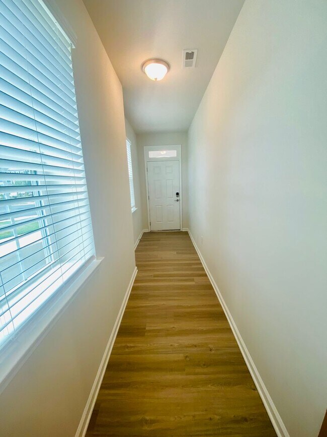 Building Photo - 3BR/3.5 Bath Townhouse in Ballantyne