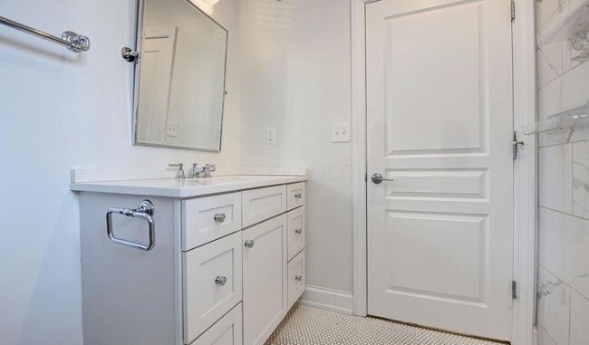 Building Photo - 65 S 5th St