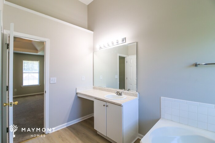 Building Photo - 444 Grove Park Dr