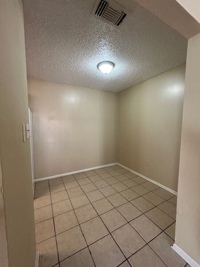Building Photo - 751 Hammond Manor Dr