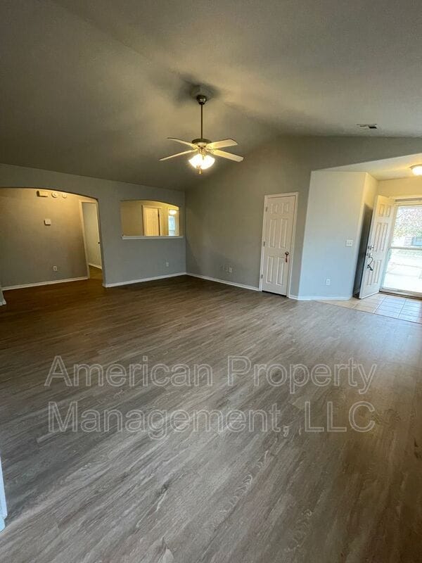 Building Photo - 11108 N 143rd E Ave