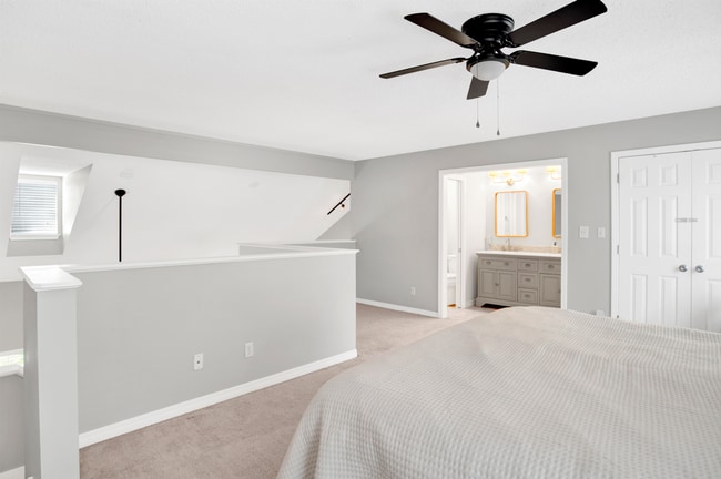 Building Photo - Innerarity Point Living at an Affordable Cost!